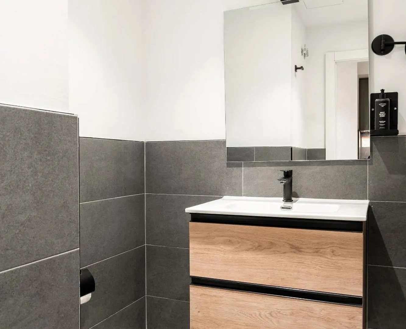 Daire Limehome Malaga Calle Victoria İspanya
