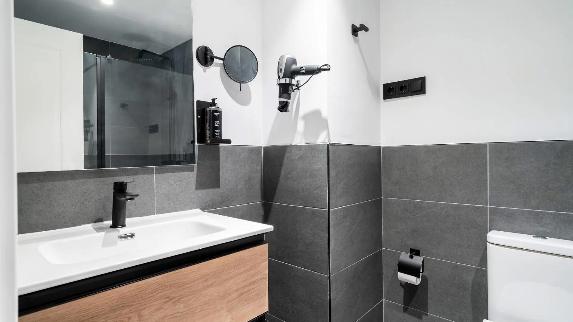Limehome Malaga Calle Victoria 0*,  ספרד
