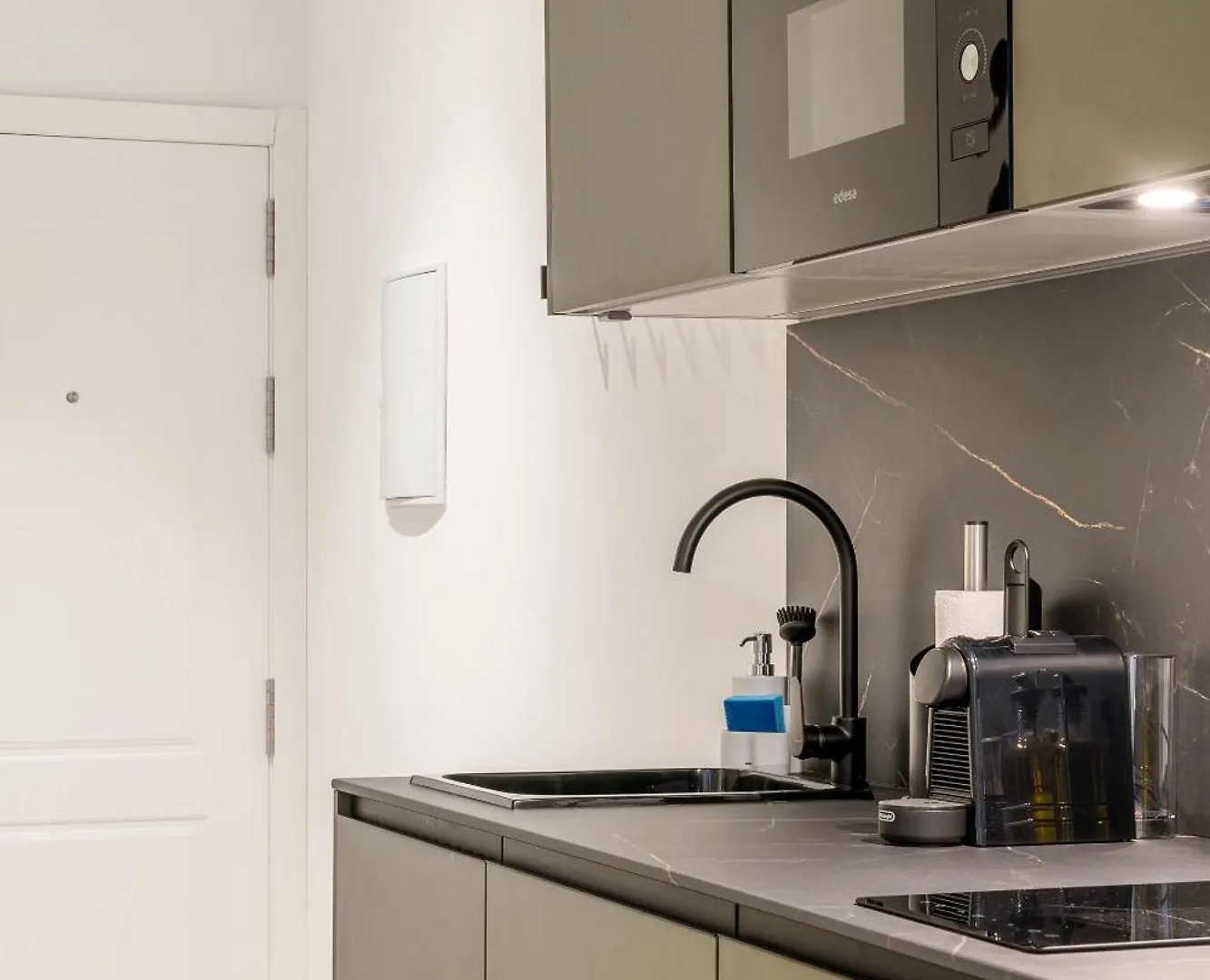 Limehome Malaga Calle Victoria ספרד
